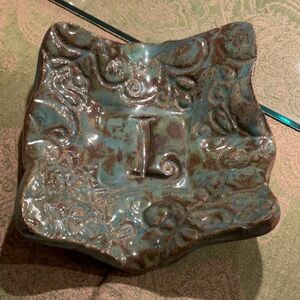 Lovely hand made “L”Mississippi Pottery Dish.  Mint condition&wonderful colors.